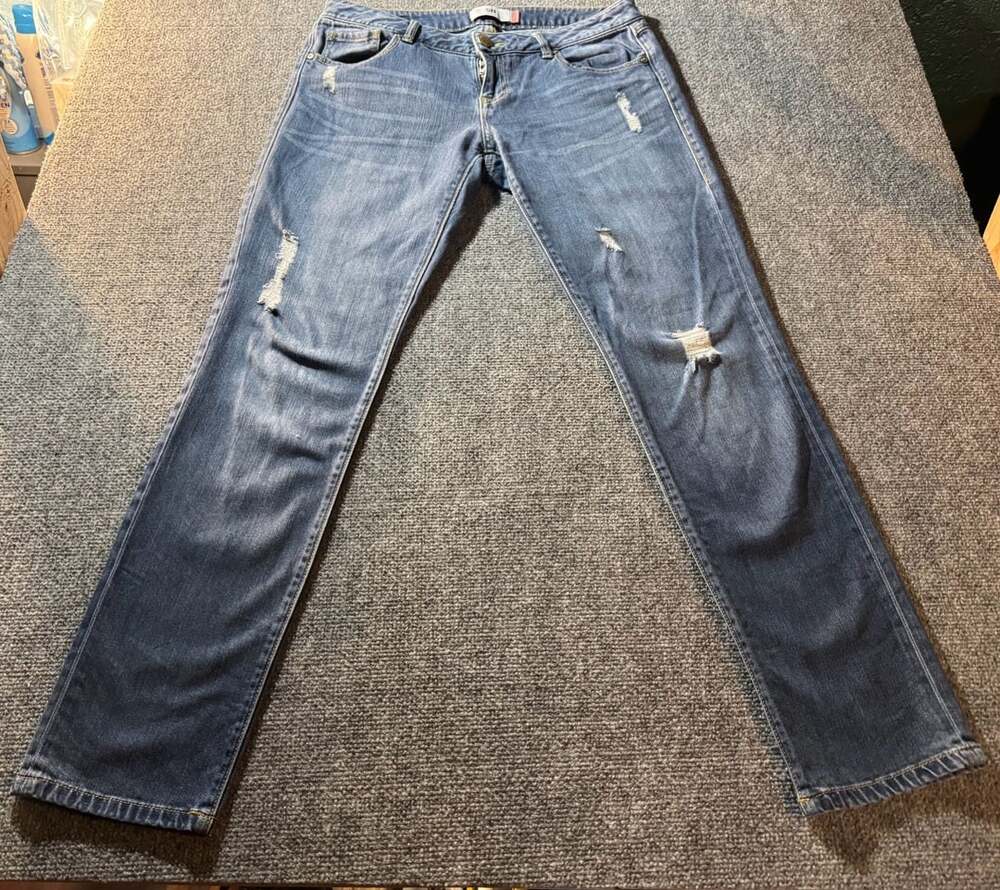 Cabi Slim Boyfriend Jeans Size 8 Distressed Blue Denim